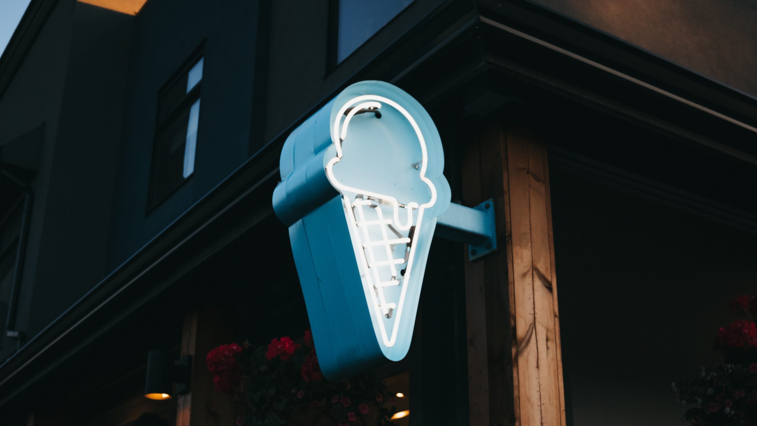 unique ice cream shop builds